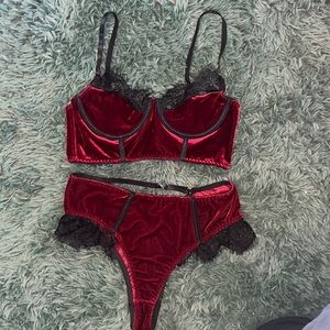 Women’s Lingerie Set